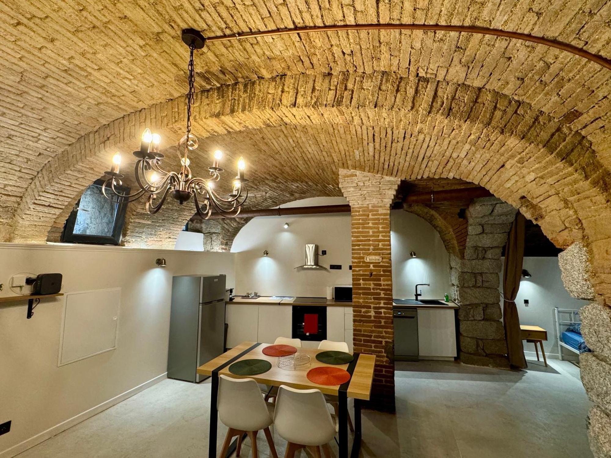 Loft De Charme En Centre Ville Sartène Exteriör bild